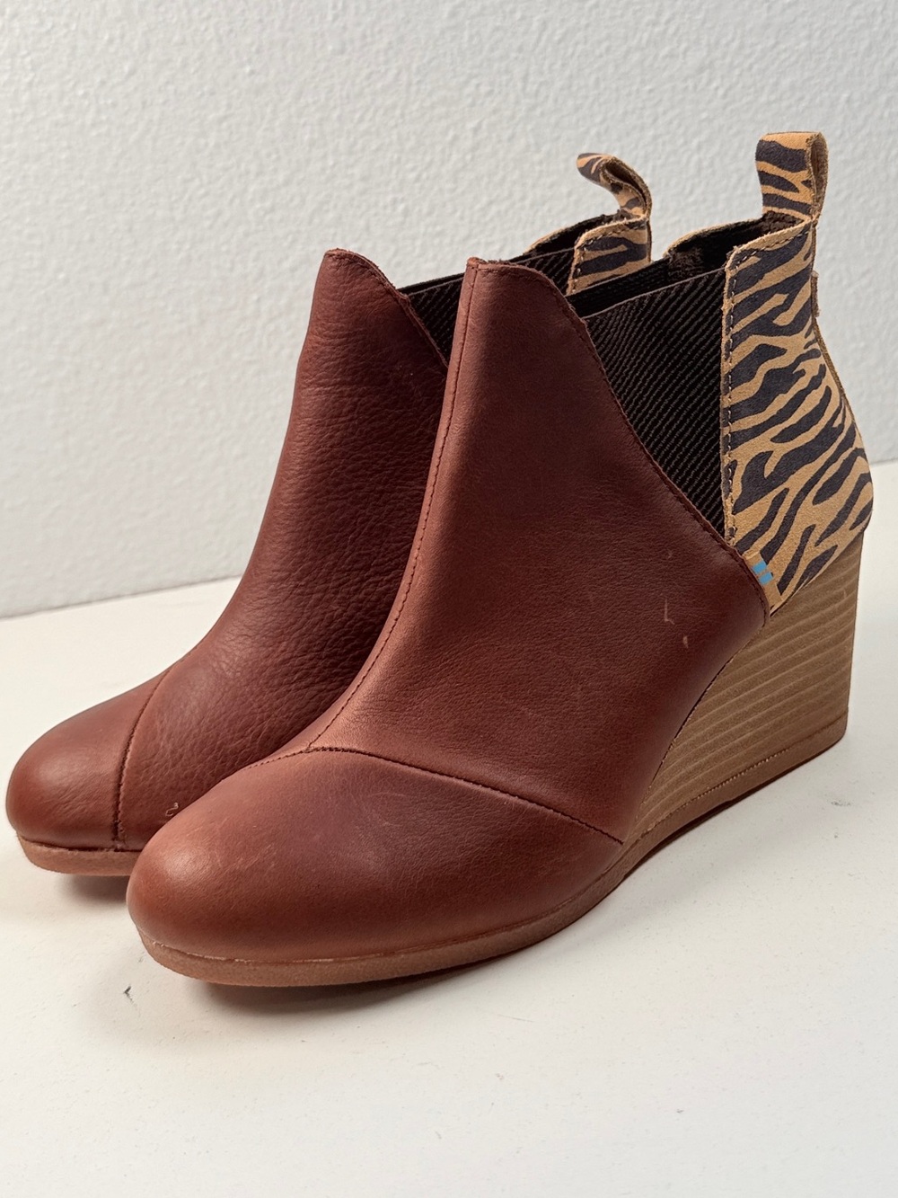 TOMS Kelsey Wedge Ankle Booties Brown Leather Zebra Print Womens Size 7
